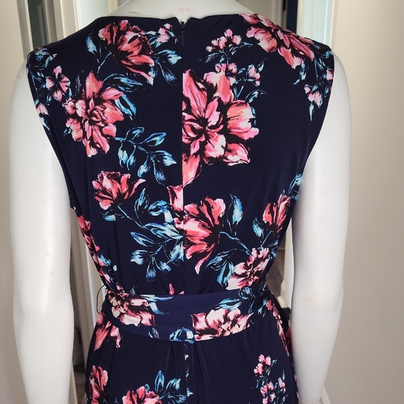 Tahari Floral Sleeveless Jumpsuit - Picture 10 of 13